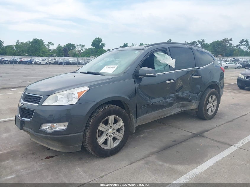 2011 CHEVROLET TRAVERSE auction photo 2
