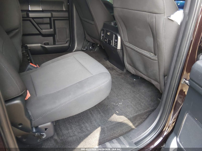 VIN 1FTEW1CP2JFB39497 2018 FORD F-150 XLT
