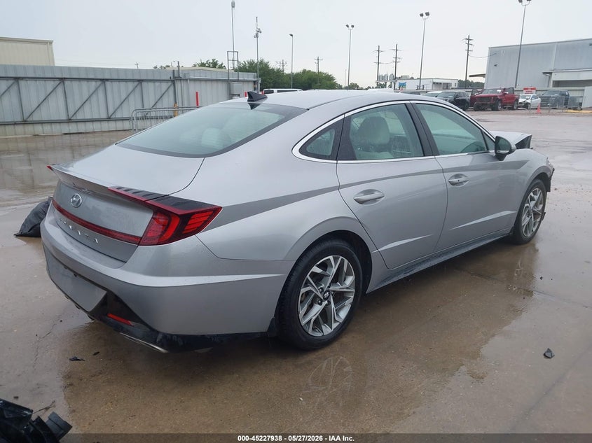 2023 HYUNDAI SONATA auction photo 4