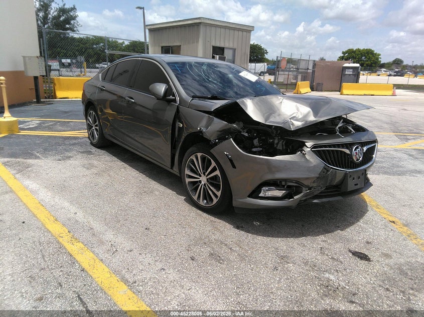 Vin: w04gp6sx8j1116625, lot: 45725767, buick regal sportback essence 2018 img_1