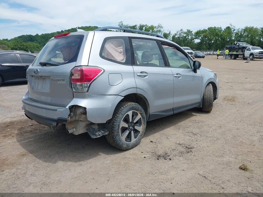 Vin: jf2sjabc8hh417576, lot: 45725773, subaru forester 2.5i 20174