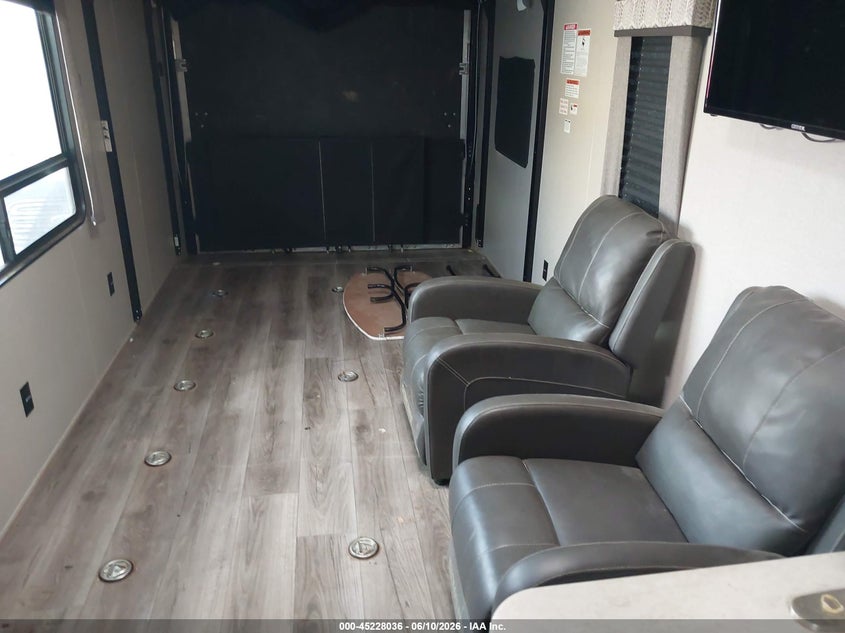 2022 COACHMEN CATALINA auction photo 8