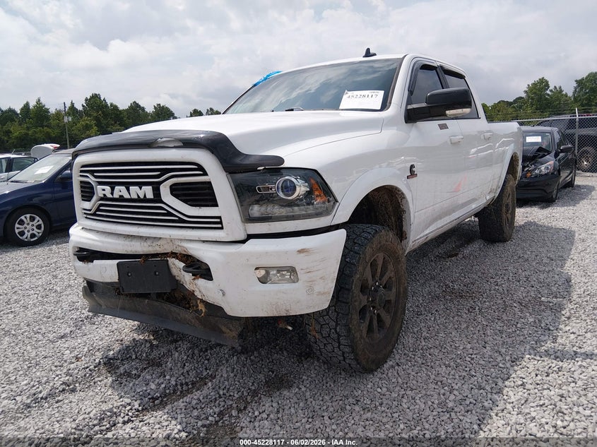 Vin: 3c6ur5fl2jg326375, lot: 45725878, ram 2500 laramie  4x4 6'4 box 20182