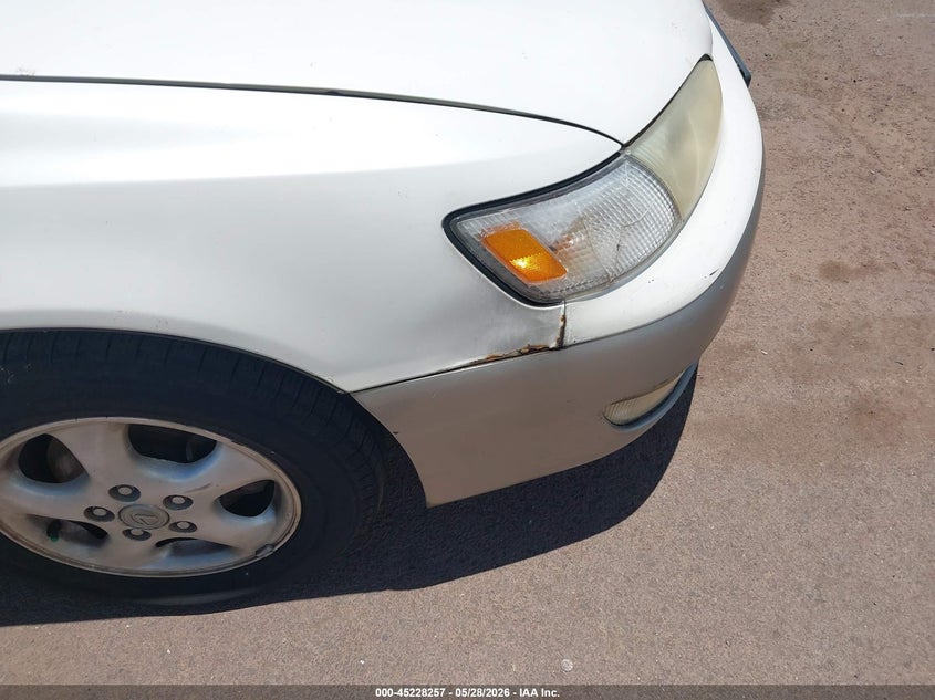 1999 Lexus Es 300 VIN: JT8BF28G3X0214638 Lot: 45228257