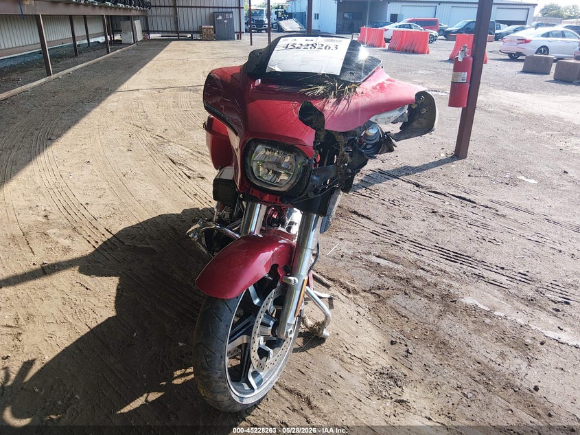 HARLEY-DAVIDSON FLHX 2025