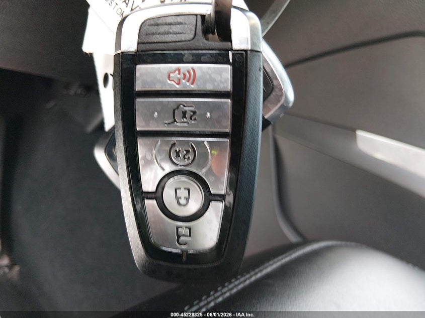 VIN 1FMSK8DH2NGC51047 2022 FORD EXPLORER XLT
