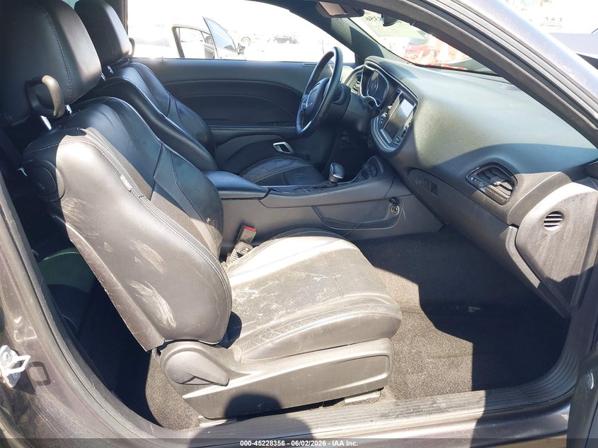 2015 DODGE CHALLENGER auction photo 5