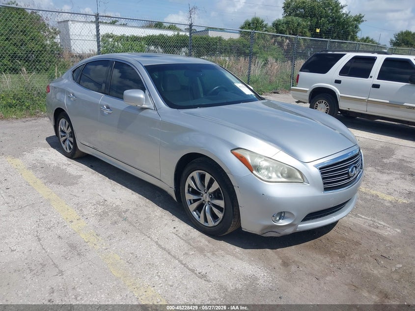 2013 INFINITI M37