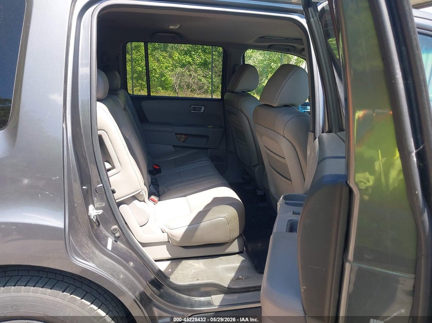 5FNYF4H50BB036378 2011 Honda Pilot 3.5 Ex-L grey