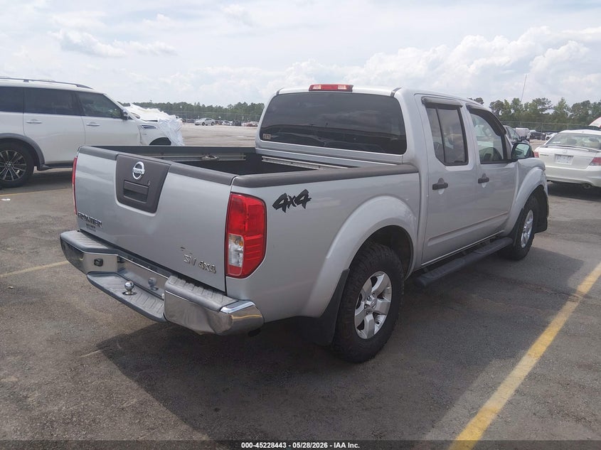 2012 Nissan Navara (frontier) 4.0 Frontier Sv silver Lot 111045228443 Vin 1N6AD0EV0CC450065
