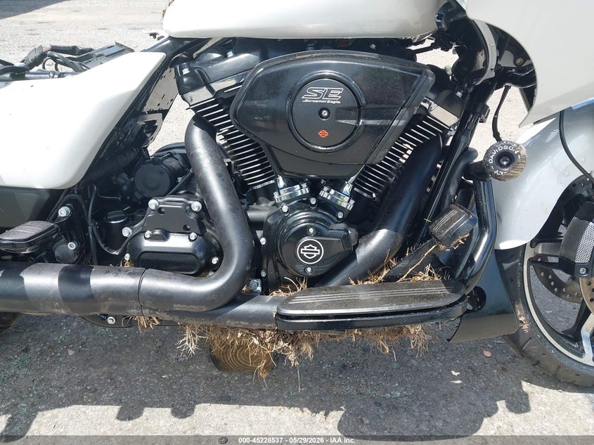 2024 Harley-Davidson Fltrx VIN: 1HD1KH718RB624043 Lot: 45228537
