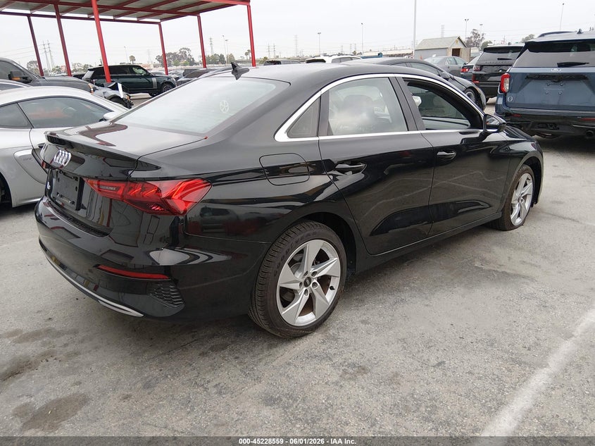 Vin: wauaudgy5na096833, lot: 45726320, audi a3 premium 40 tfsi front-wheel drive s tronic 20224