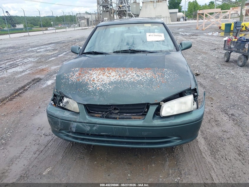 2000 Toyota Camry Ce/Le/Xle VIN: 4T1BG22K3YU709245 Lot: 45228566
