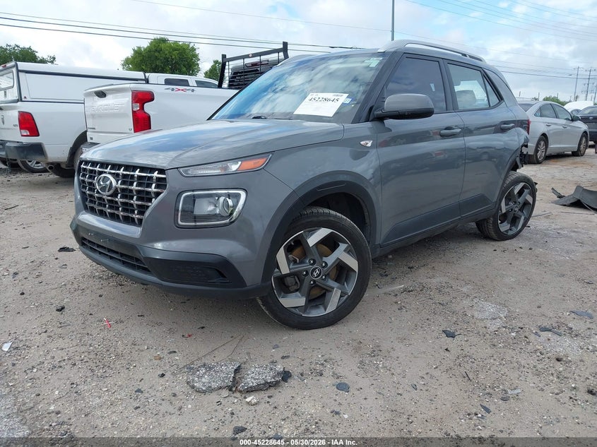 2021 HYUNDAI VENUE auction photo 2