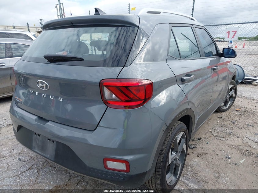 2021 HYUNDAI VENUE auction photo 4