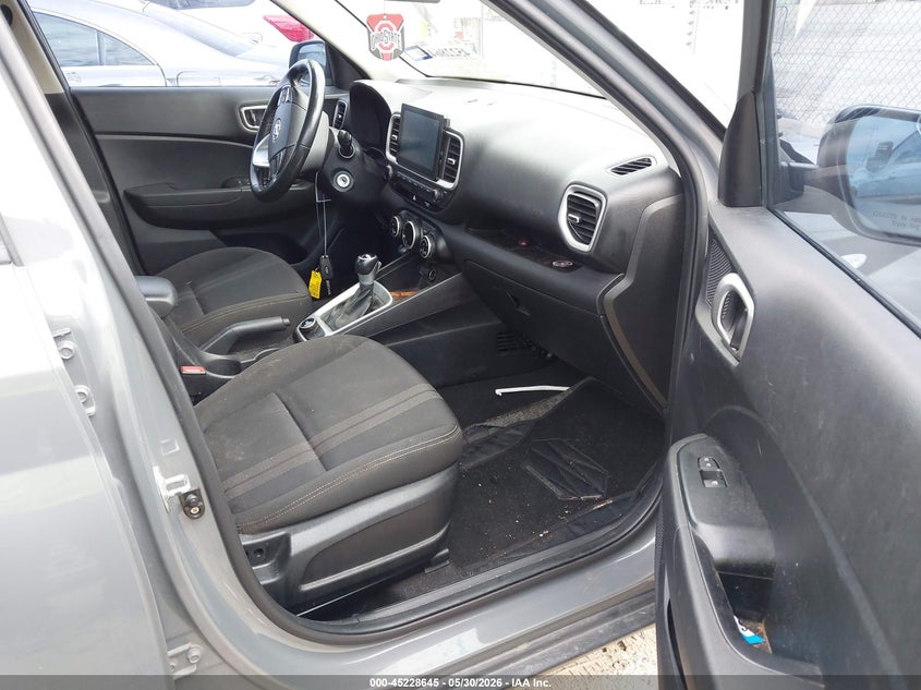 2021 HYUNDAI VENUE auction photo 5