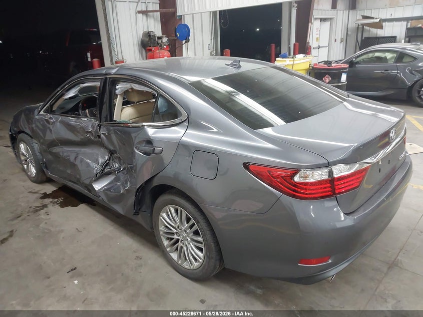 Vin: jthbk1ggxd2032216, lot: 45726432, lexus es 350 20133