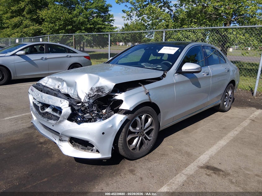 55SWF4KB8JU260890 2018 Mercedes-Benz C 300 4matic photo 1