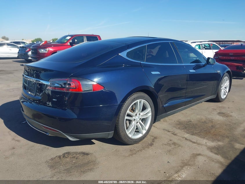 Vin: 5yjsa1dn3dfp20935, lot: 45726549, tesla model s 20134