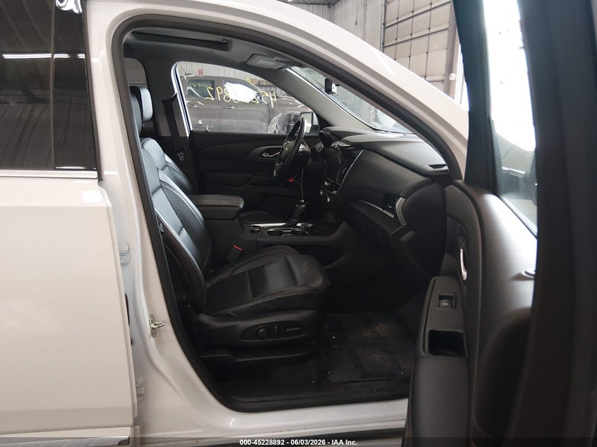 2018 CHEVROLET TRAVERSE auction photo 5
