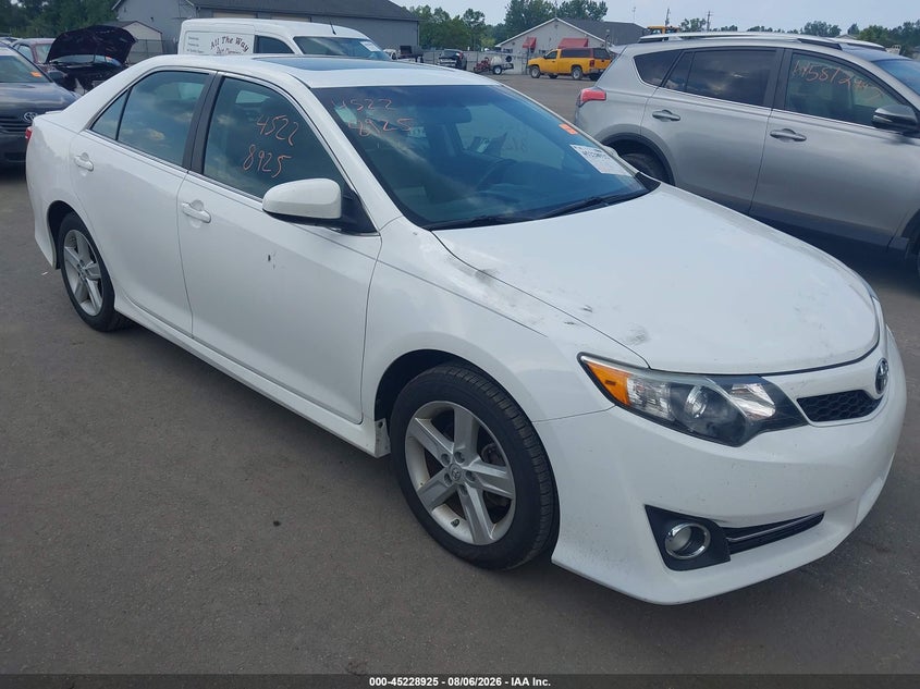 Vin: 4t1bf1fk1eu428306, lot: 45726686, toyota camry se 2014 img_1