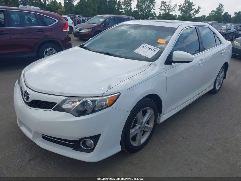 Vin: 4t1bf1fk1eu428306, lot: 45726686, toyota camry se 20142
