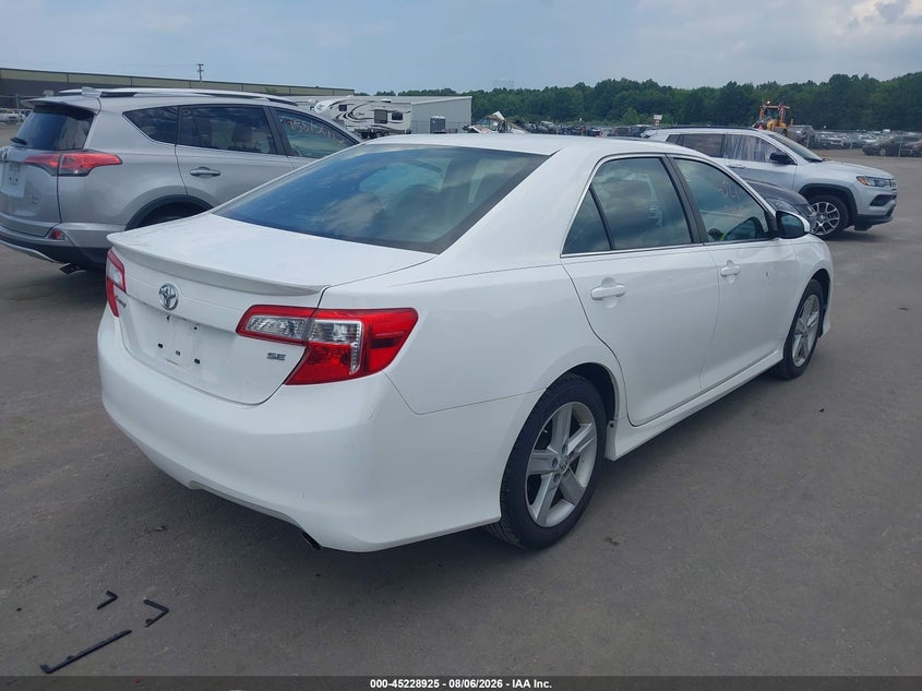Vin: 4t1bf1fk1eu428306, lot: 45726686, toyota camry se 20144