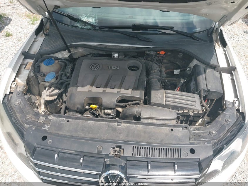 2014 VOLKSWAGEN PASSAT SEDAN 2.0L I-4 DI, DOHC, TURBO, 140HP