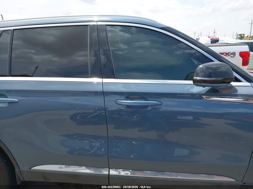 2025 Lincoln Aviator Reserve VIN: 5LM5J7WC0SGL14571 Lot: 45229063