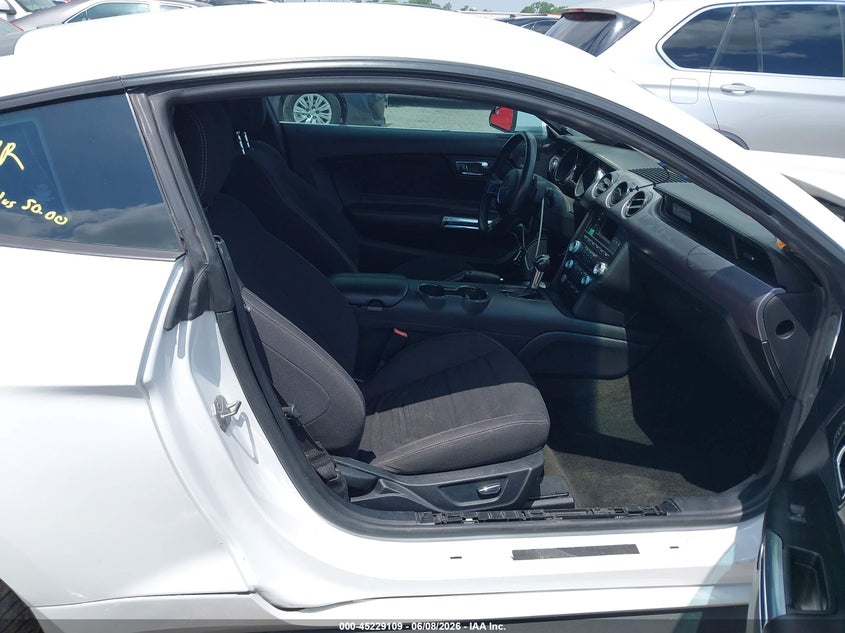 2016 FORD MUSTANG auction photo 5