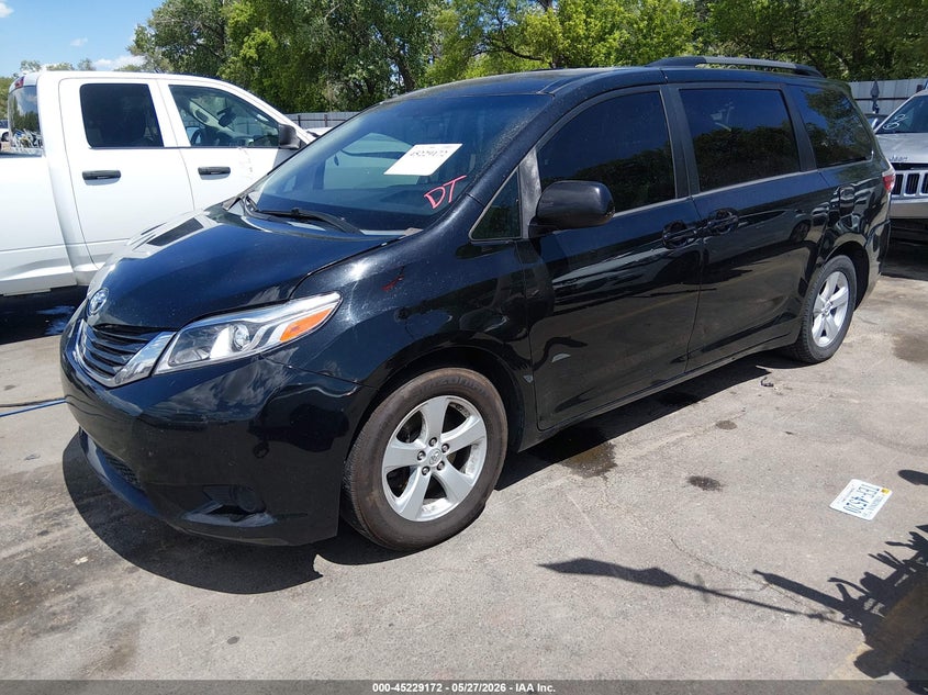 2015 Toyota Sienna Le 8 Passenger 5TDKK3DCXFS572417 photo 1