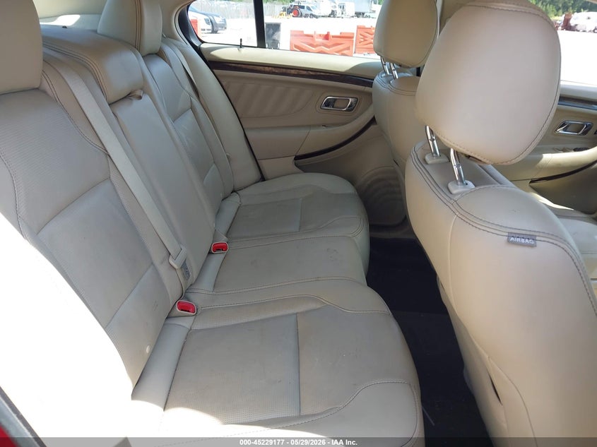 2018 FORD TAURUS auction photo 8