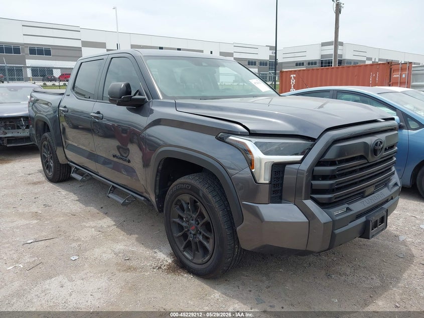 TOYOTA TUNDRA - zdjęcie 1