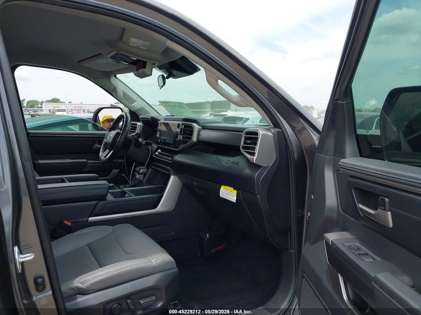 TOYOTA TUNDRA - zdjęcie 5