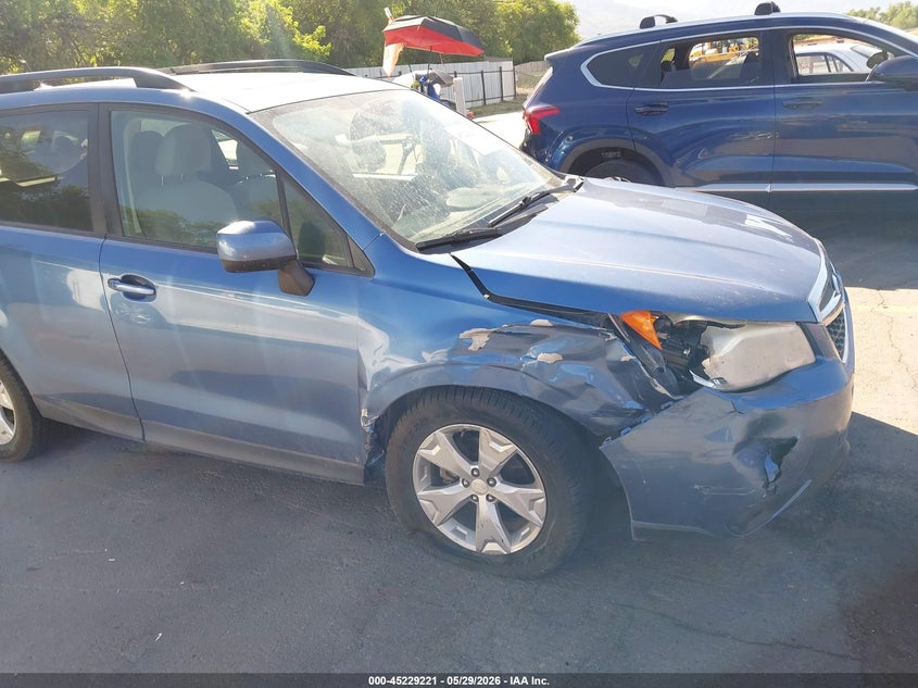 2015 SUBARU FORESTER auction photo 6