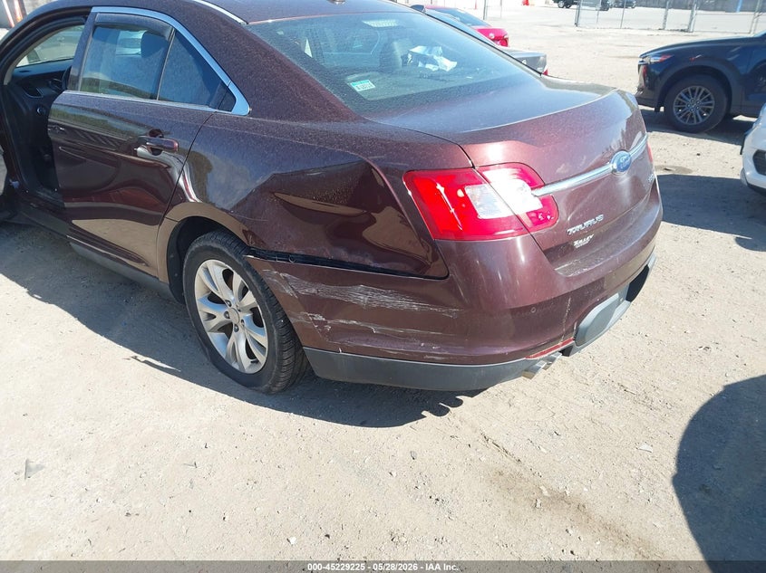 FORD TAURUS 2010 VIN 1FAHP2HW6AG134724