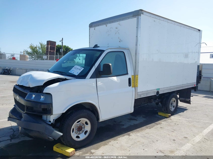 2020 CHEVROLET EXPRESS CUTAWAY WORK VAN N/A N/A