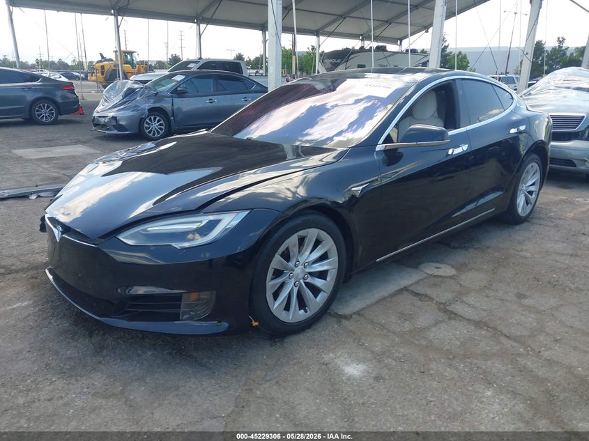 Vin: 5yjsa1e23hf205086, lot: 45727067, tesla model s 100d/60d/75d/90d/p100d 20172