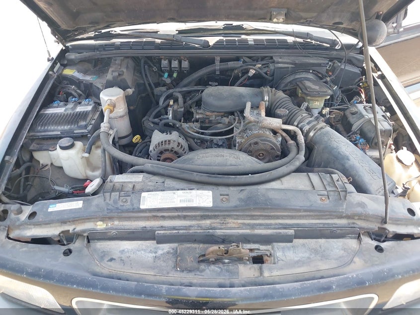 1997 GMC Jimmy Sls VIN: 1GKDT13W0V2533562 Lot: 45229311