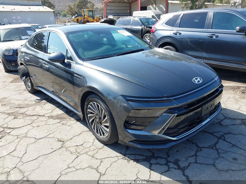 2025 HYUNDAI SONATA HYBRID SEL — Photo gallery