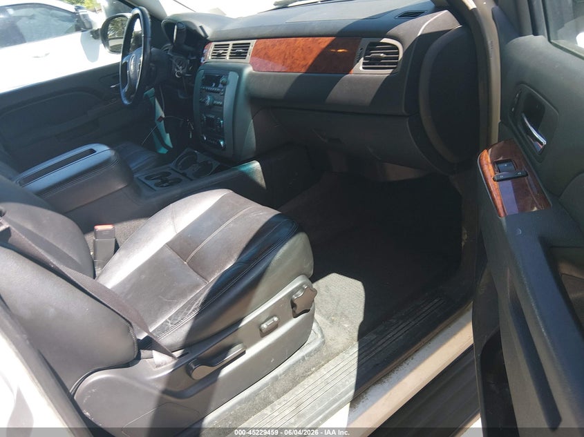 2013 GMC YUKON SPORT UTILITY VEHICLE 5.3L V-8 VVT, 320HP