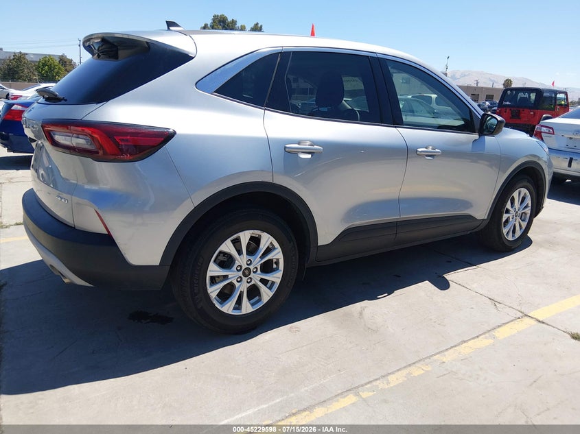 2023 FORD ESCAPE auction photo 4