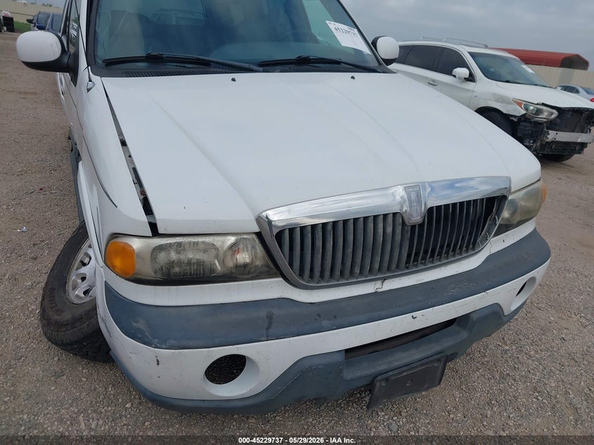 1999 Lincoln Navigator VIN: 5LMRU27L8XLJ12683 Lot: 45229737