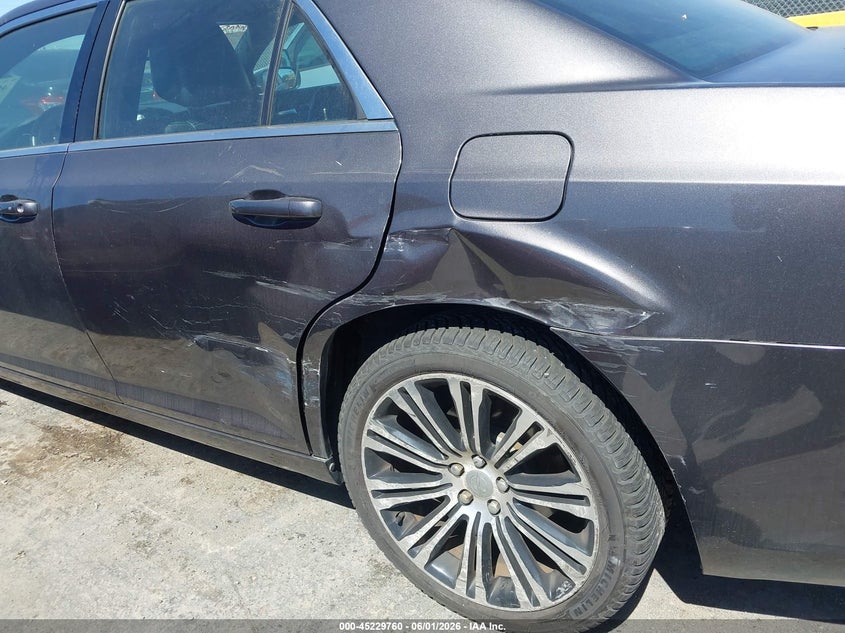 2013 Chrysler 300 300S VIN: 2C3CCABGXDH573515 Lot: 45229760