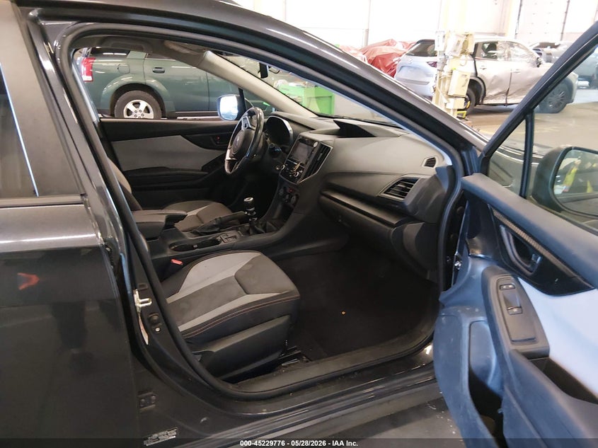 2018 SUBARU CROSSTREK auction photo 5