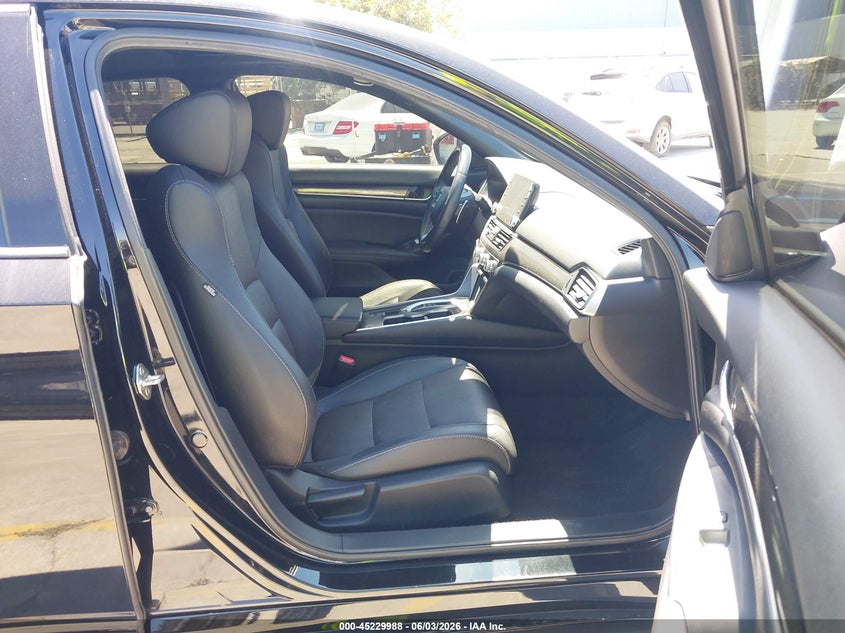 2019 HONDA ACCORD auction photo 5