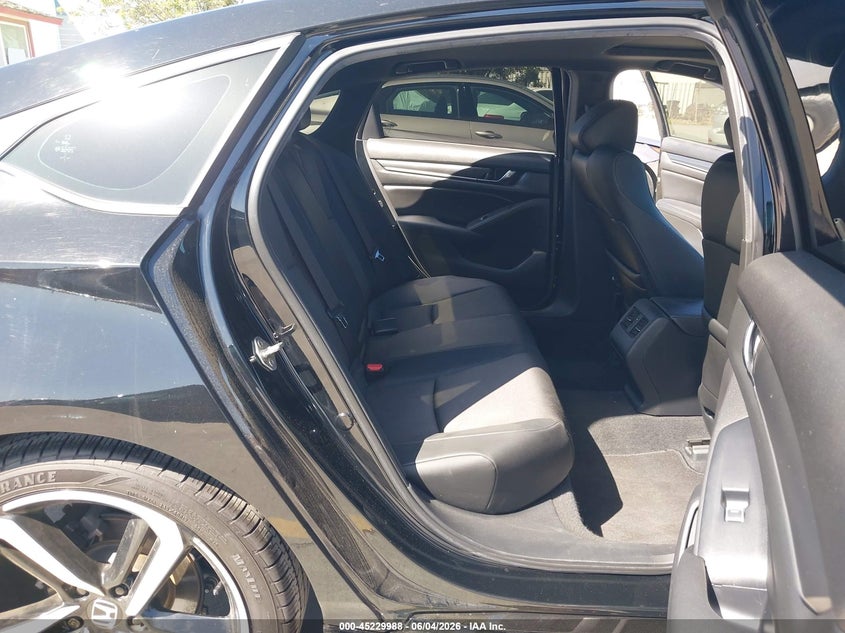 2019 HONDA ACCORD auction photo 8