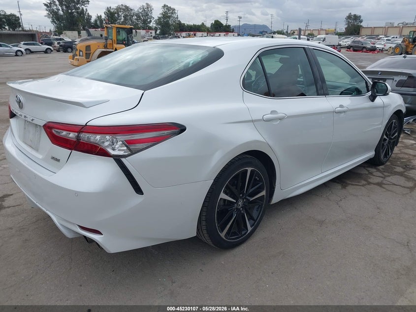 2018 TOYOTA CAMRY auction photo 4