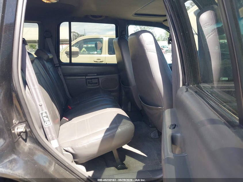 2000 Mercury Mountaineer VIN: 4M2DU86P4YUJ25638 Lot: 45230163