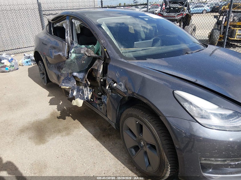 AtlanticExpress - Tesla Model 3